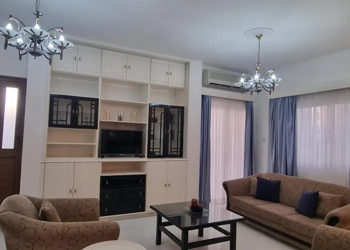 Semesterbostad Jacobs Larnaca